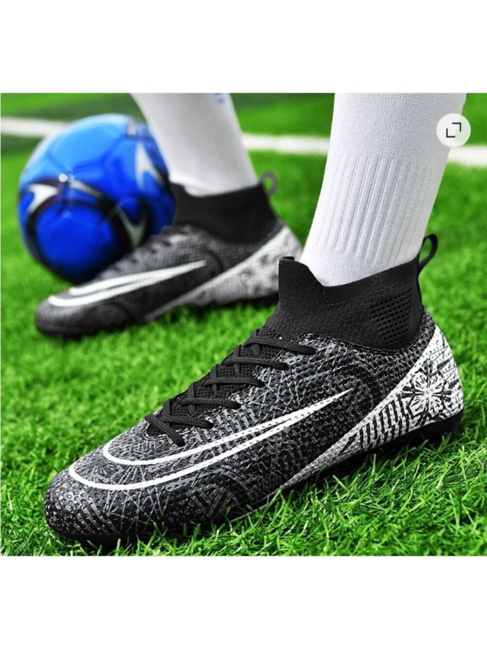 Halo Team Soccer Shoes Men's Size 10 Turf Cleats Black/White Pattern NWOB